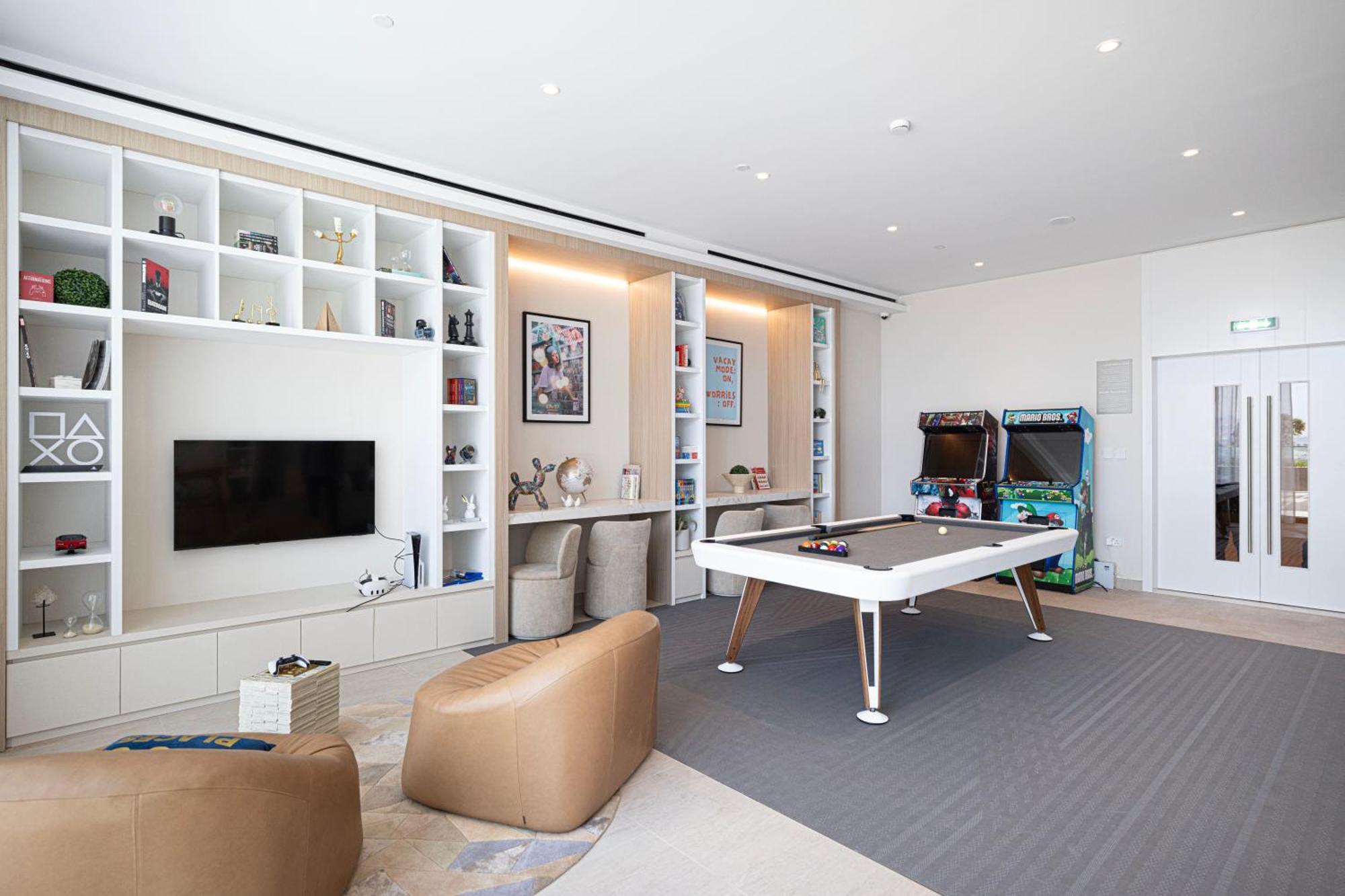 High-end 1br-panoramic Views, Pool With Burj Khalifa View, Padel & Rooftop Bbq Experience By Aya Boutique Apartment *