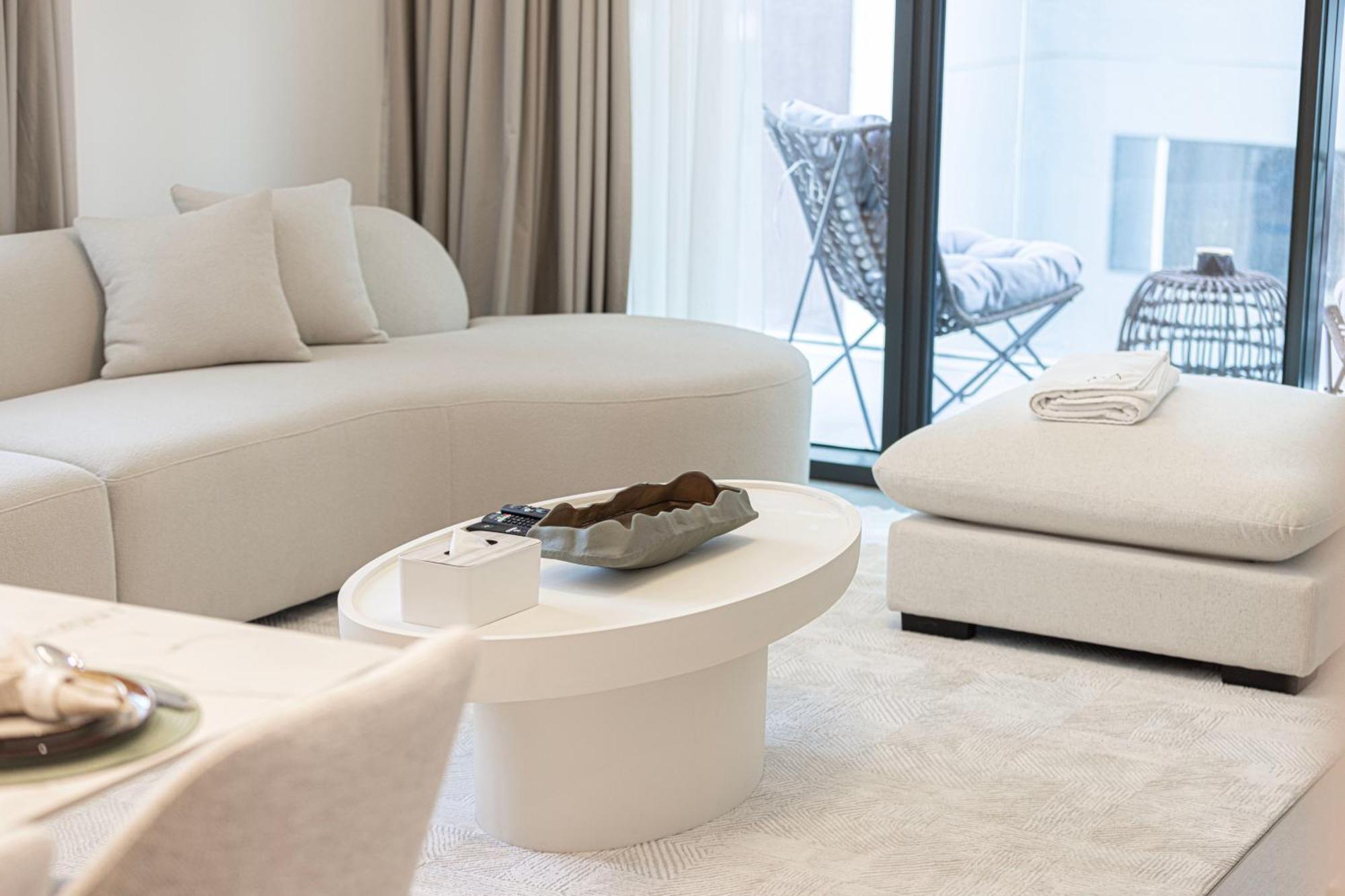 Apartment High-end 1br-panoramic Views, Pool With Burj Khalifa View, Padel & Rooftop Bbq Experience By Aya Boutique Dubai