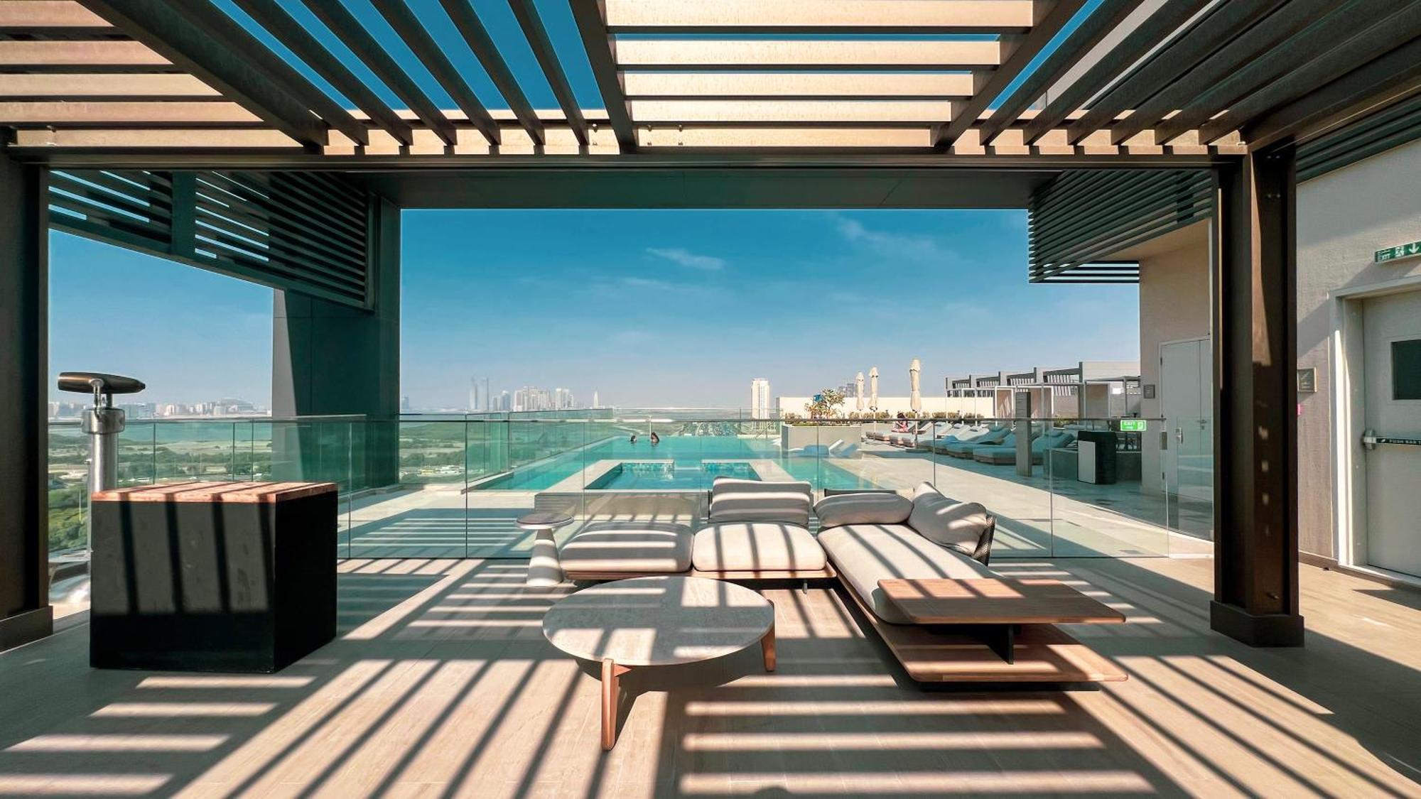 High-end 1br-panoramic Views, Pool With Burj Khalifa View, Padel & Rooftop Bbq Experience By Aya Boutique *